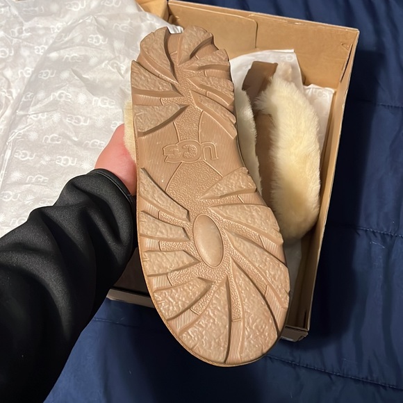 Slipper uggs - Picture 4 of 4